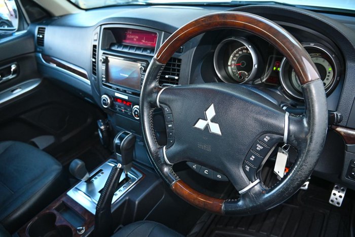 2013 Mitsubishi Pajero Exceed