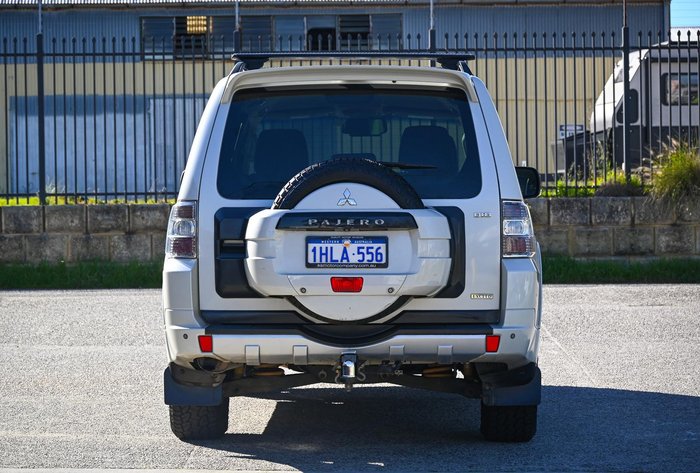 2013 Mitsubishi Pajero Exceed