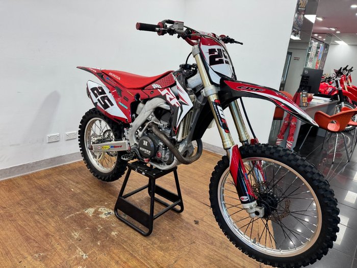 2016 Honda CRF450R RED
