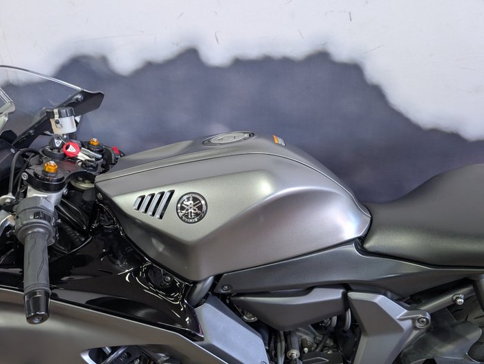 2024 Yamaha YZF-R7LA GREY