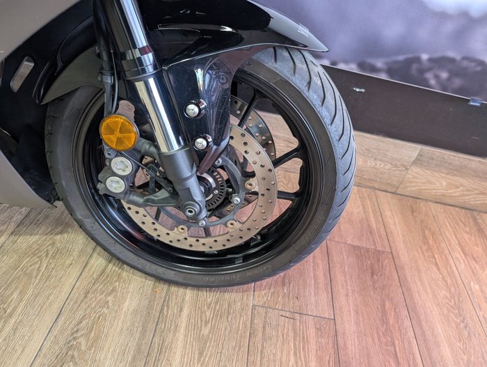 2024 Yamaha YZF-R7LA GREY