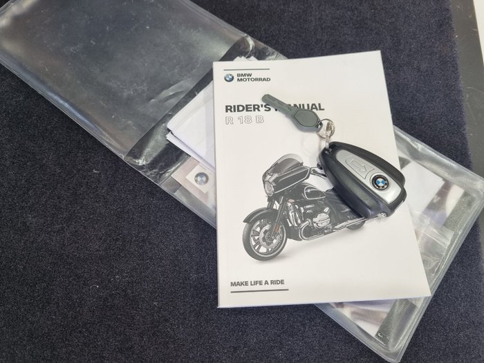 2022 BMW Motorrad R 18 B Black