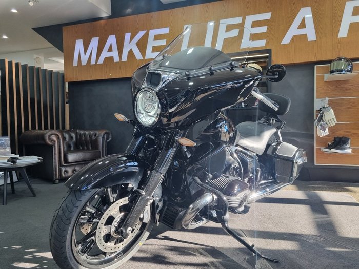 2022 BMW Motorrad R 18 B Black