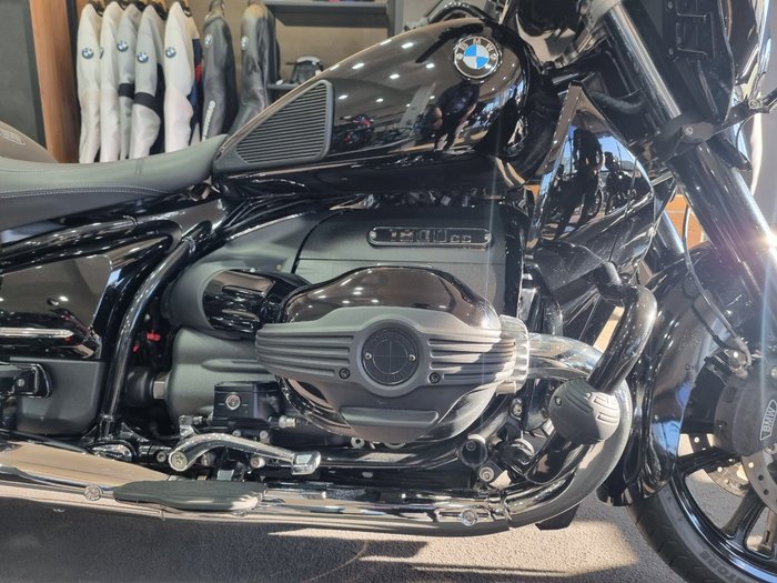 2022 BMW Motorrad R 18 B Black