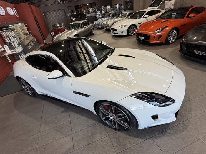 2015 Jaguar F-TYPE R