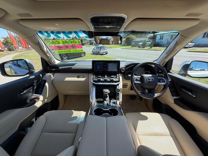 2023 Toyota Landcruiser VX