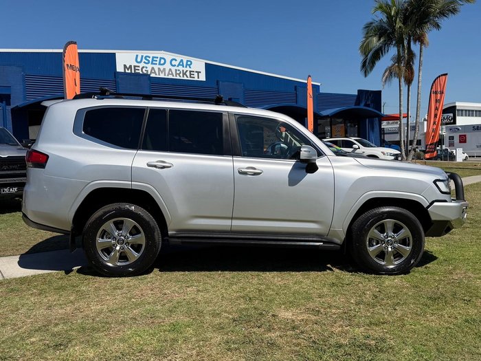 2023 Toyota Landcruiser VX