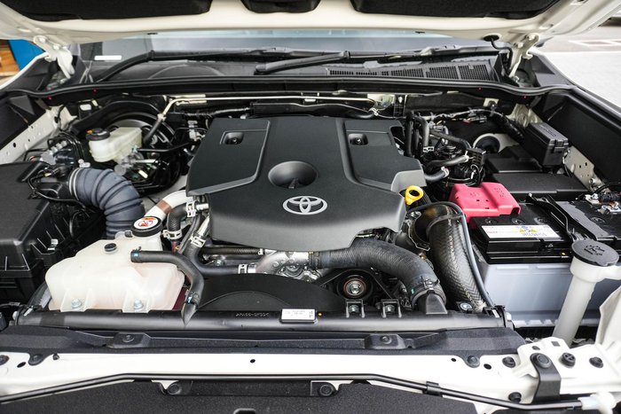 2025 Toyota Hilux SR5