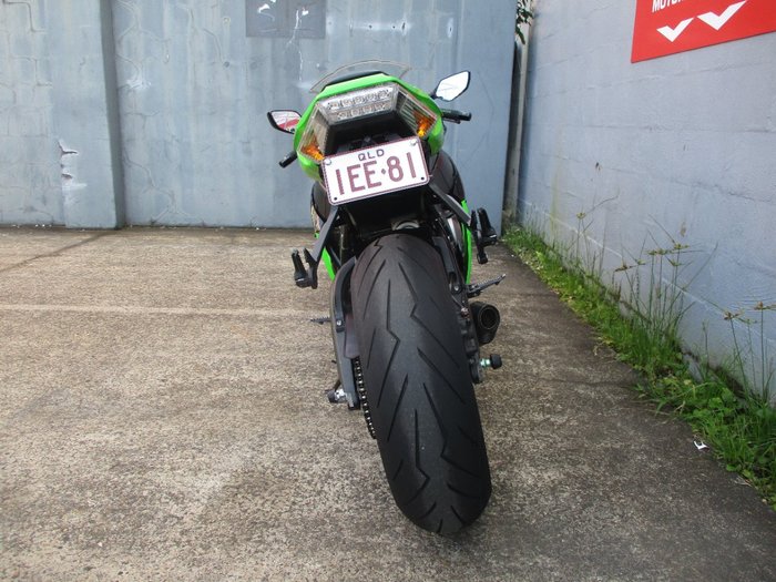 2011 Kawasaki ZX-10R (ZX1000 NINJA) GREEN