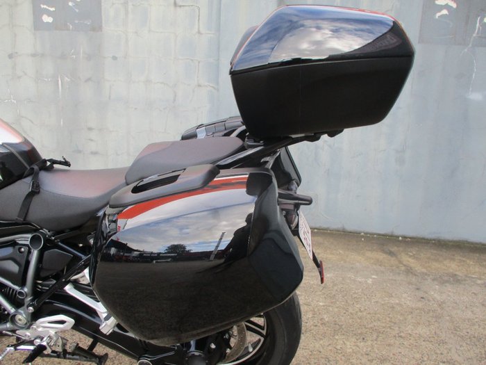 2023 BMW Motorrad R 1250 R TRIPLE BLACK BLACK