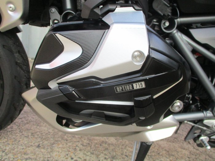 2023 BMW Motorrad R 1250 R TRIPLE BLACK BLACK