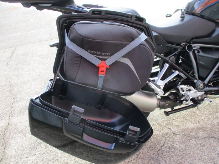 2023 BMW Motorrad R 1250 R TRIPLE BLACK BLACK