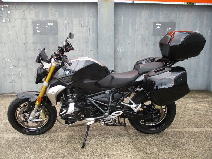 2023 BMW Motorrad R 1250 R TRIPLE BLACK BLACK