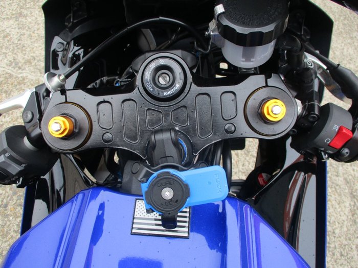 2025 YAMAHA YZF-R7LA BLUE
