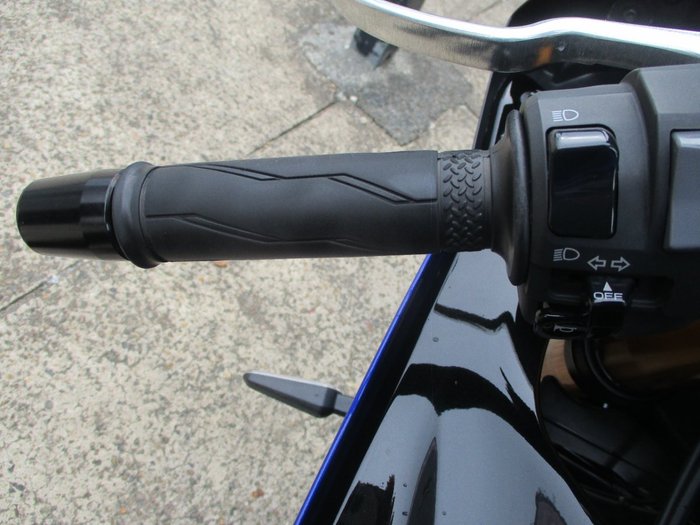 2025 YAMAHA YZF-R7LA BLUE