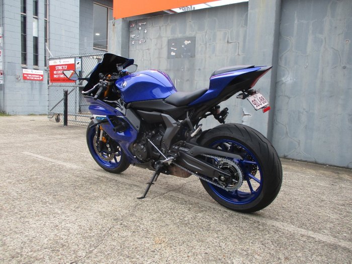 2025 YAMAHA YZF-R7LA BLUE