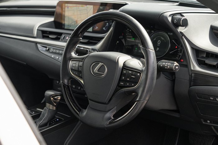 2019 Lexus ES 300h Luxury