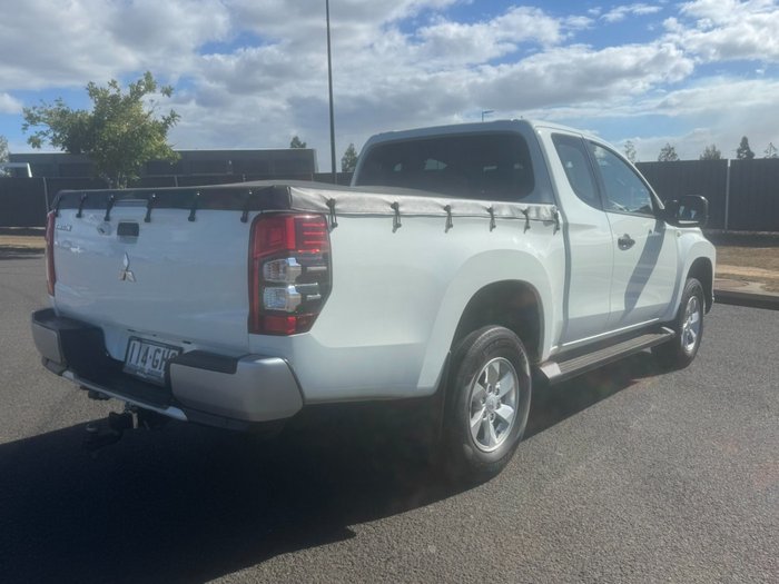 2022 Mitsubishi Triton GLX+