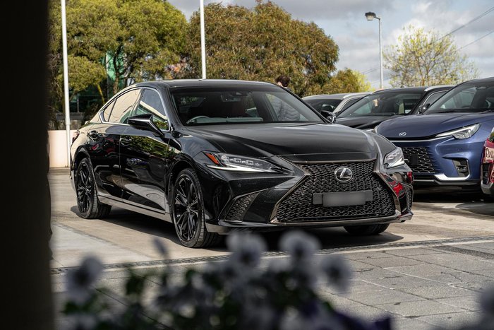 2025 Lexus ES 300h F Sport