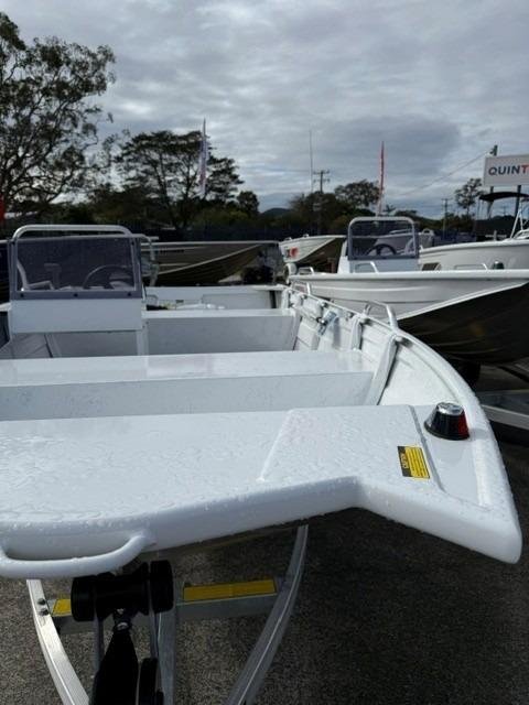 2026 QUINTREX 390 Explorer