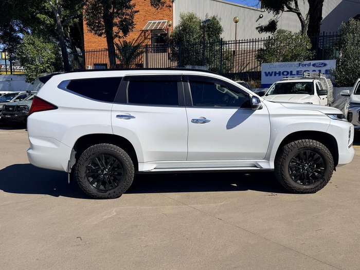 2023 Mitsubishi Pajero Sport GSR