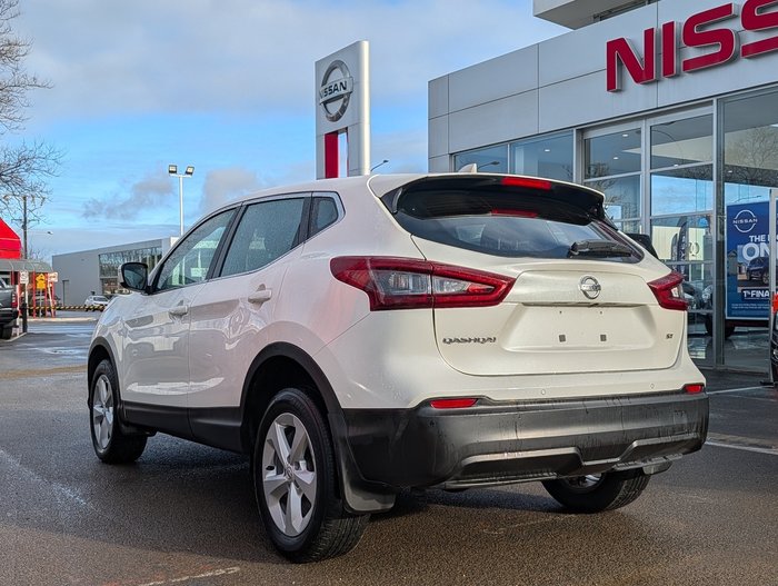 2021 Nissan Qashqai ST X-tronic