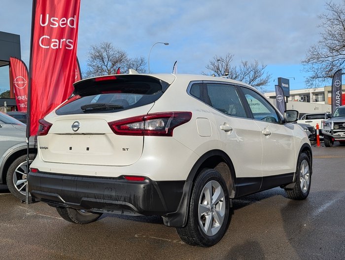 2021 Nissan Qashqai ST X-tronic