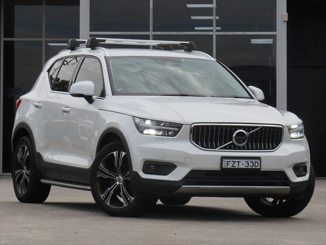 2022 Volvo XC40