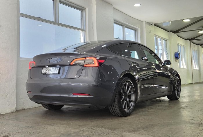 2022 Tesla Model 3 Rear-Wheel Drive