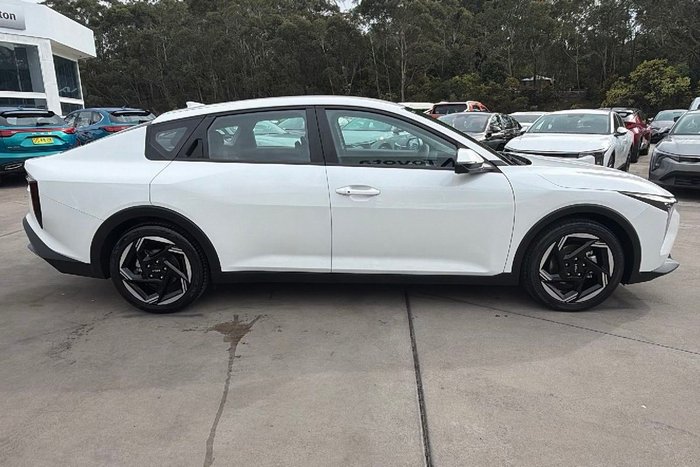 2025 Kia K4 Sport