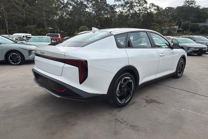 2025 Kia K4 Sport