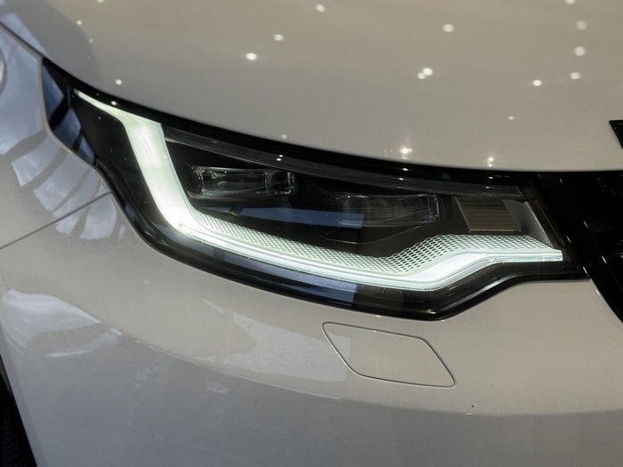 2021 Land Rover Discovery D300 R-Dynamic SE