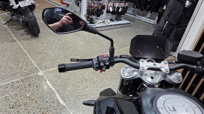 2026 BMW Motorrad F 900 R TRIPLE BLACK Black