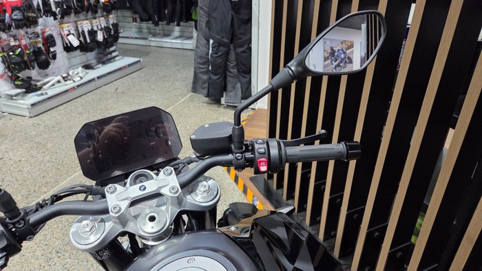 2026 BMW Motorrad F 900 R TRIPLE BLACK Black