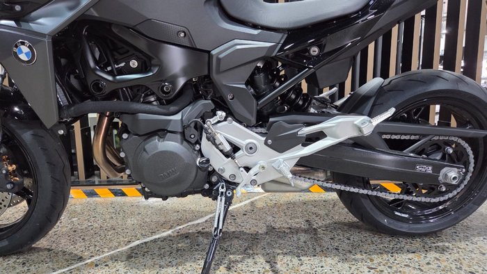 2026 BMW Motorrad F 900 R TRIPLE BLACK Black