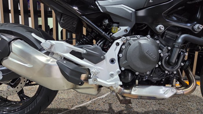 2026 BMW Motorrad F 900 R TRIPLE BLACK Black