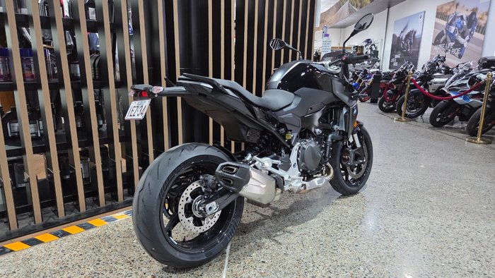 2026 BMW Motorrad F 900 R TRIPLE BLACK Black