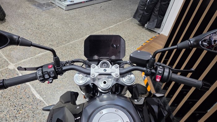 2026 BMW Motorrad F 900 R TRIPLE BLACK Black