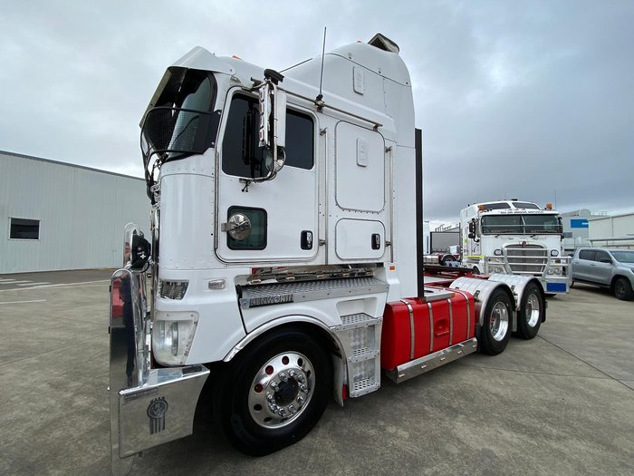 2021 Kenworth K200
