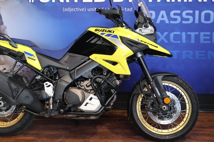 2022 Suzuki V-STROM 1050XT Yellow