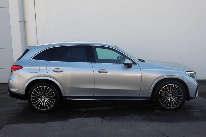 2025 Mercedes-Benz GLC-Class GLC300