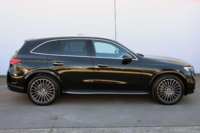 2025 Mercedes-Benz GLC-Class GLC300