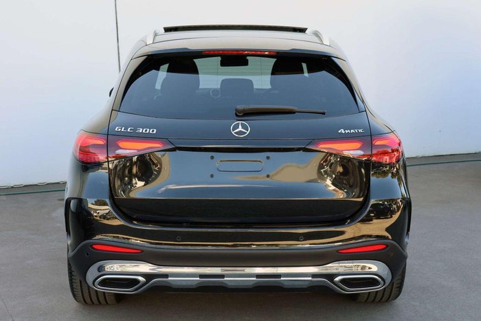 2025 Mercedes-Benz GLC-Class GLC300