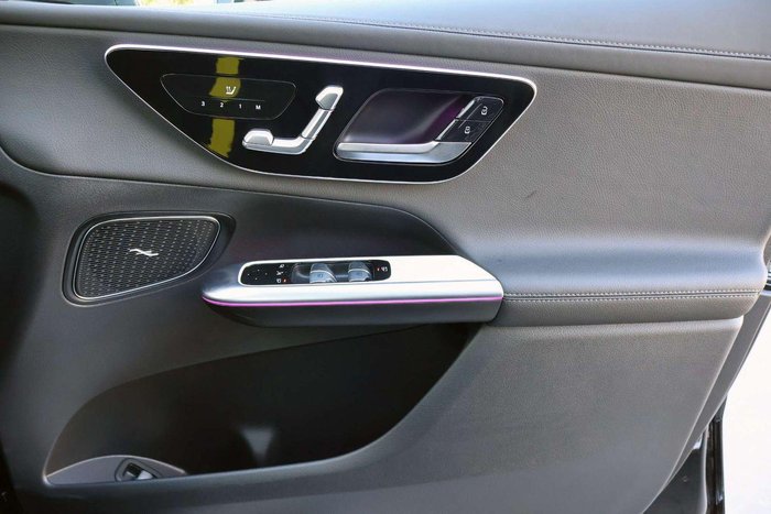 2025 Mercedes-Benz GLC-Class GLC300