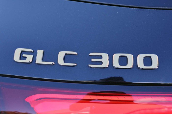 2025 Mercedes-Benz GLC-Class GLC300