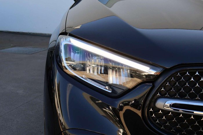 2025 Mercedes-Benz GLC-Class GLC300
