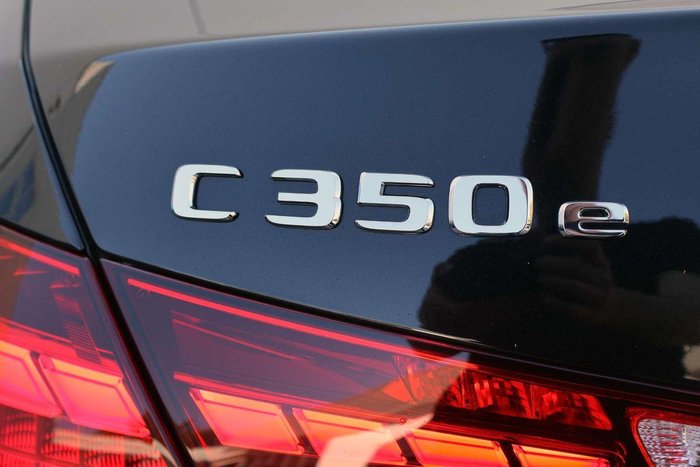 2025 Mercedes-Benz C-Class C350 e