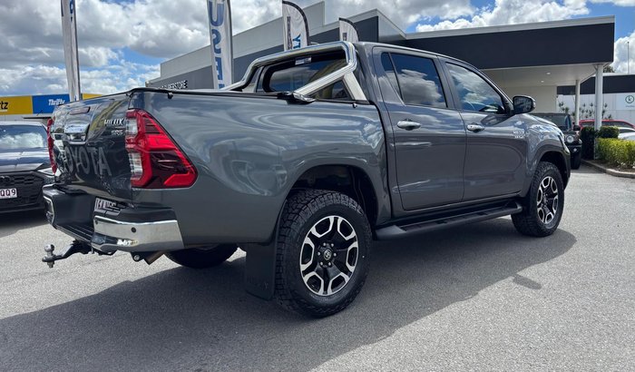 2022 Toyota Hilux SR5