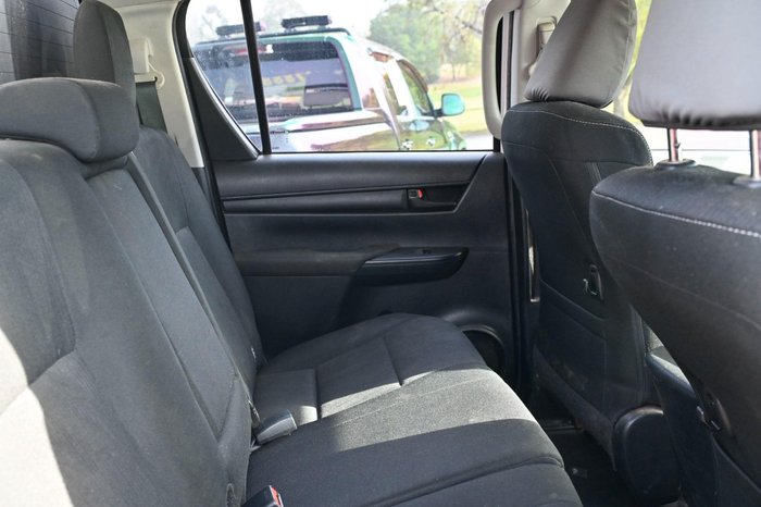 2019 Toyota Hilux SR