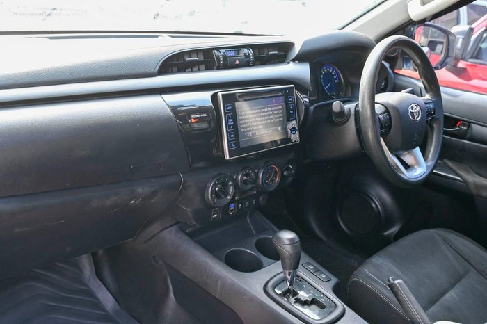 2019 Toyota Hilux SR